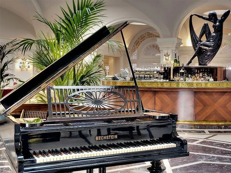 ***** Hotell The Phoenicia Malta Floriana Malta